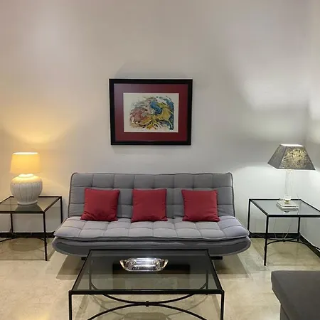 Alameda Center Apartment